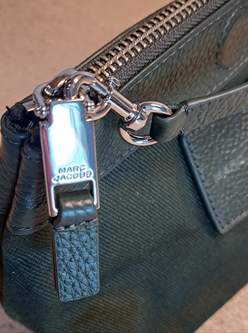 Marc Jacobs Pouch - Picture 9 of 10